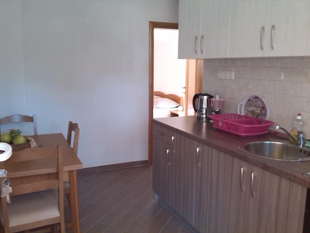 Apartments Batarilo Gornji Karin Δωμάτιο φωτογραφία